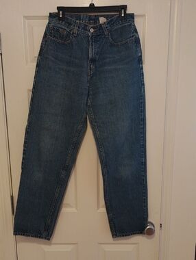 Levi's Women's 560 Straight-Leg Jeans in Medium Blue Wash